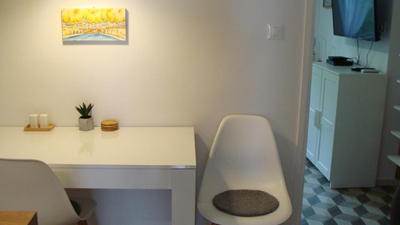 Apartma Nadja With Private Parking Ljubljana Exteriör bild